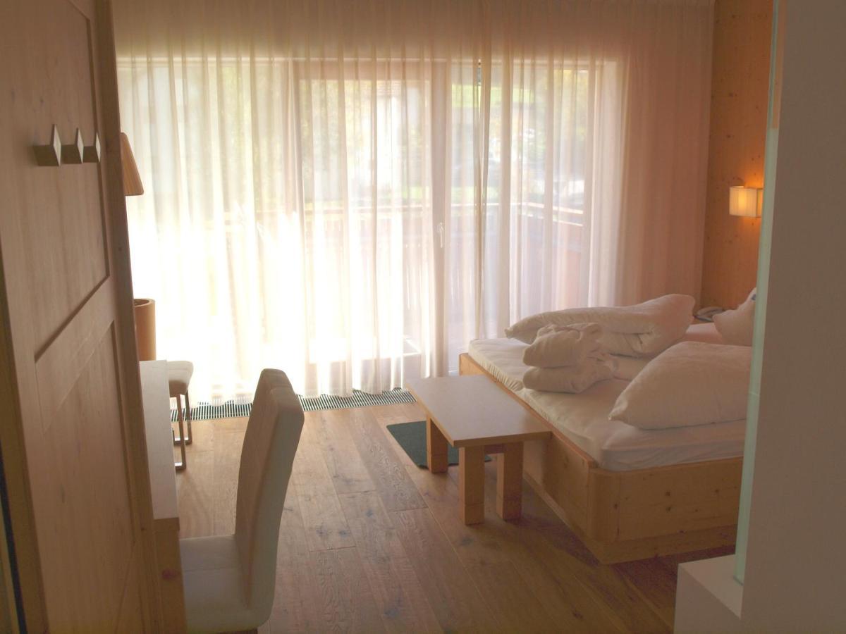 Sporthotel Rasen Rasùn di Sotto المظهر الخارجي الصورة
