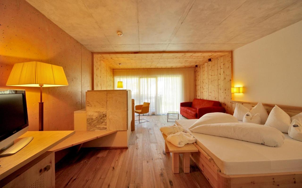 Sporthotel Rasen Rasùn di Sotto المظهر الخارجي الصورة